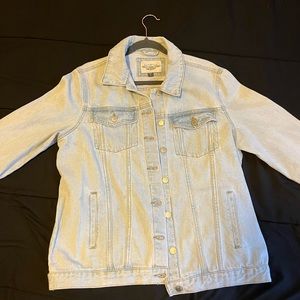 Ashley Vintage Charm